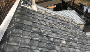 H工務店　A様邸　ガルバリウム鋼板　銀黒色立平１