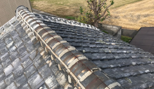 H工務店　A様邸　ガルバリウム鋼板　銀黒色立平２