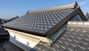 加古川市　T様邸　淡路産いぶし和形面取り瓦（蔵屋根）１