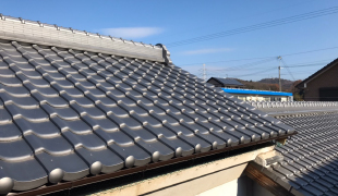 加古川市　T様邸　淡路産いぶし和形面取り瓦（蔵屋根）２