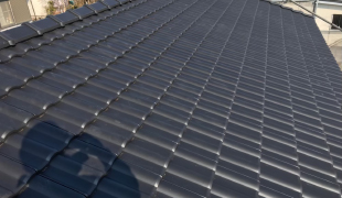 Y工務店　F様邸　三州産陶器瓦　黒色（BB40Hyper-X）５