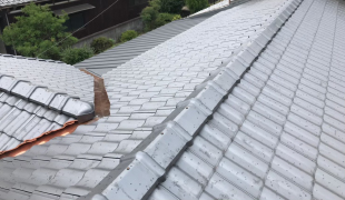 Y建築　Y様邸　三州産陶器瓦　銀黒色（BB40Hyper-X）５