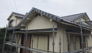 Y建築　Y様邸　三州産陶器瓦　銀黒色（BB40Hyper-X）６