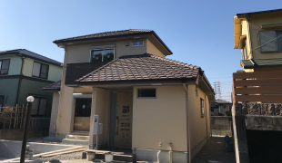 Z工房　A様邸　三州産陶器平板瓦　ライトチョコ色２